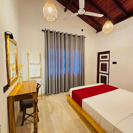 Breeze Bay Villa ディックウェラ エクステリア 写真