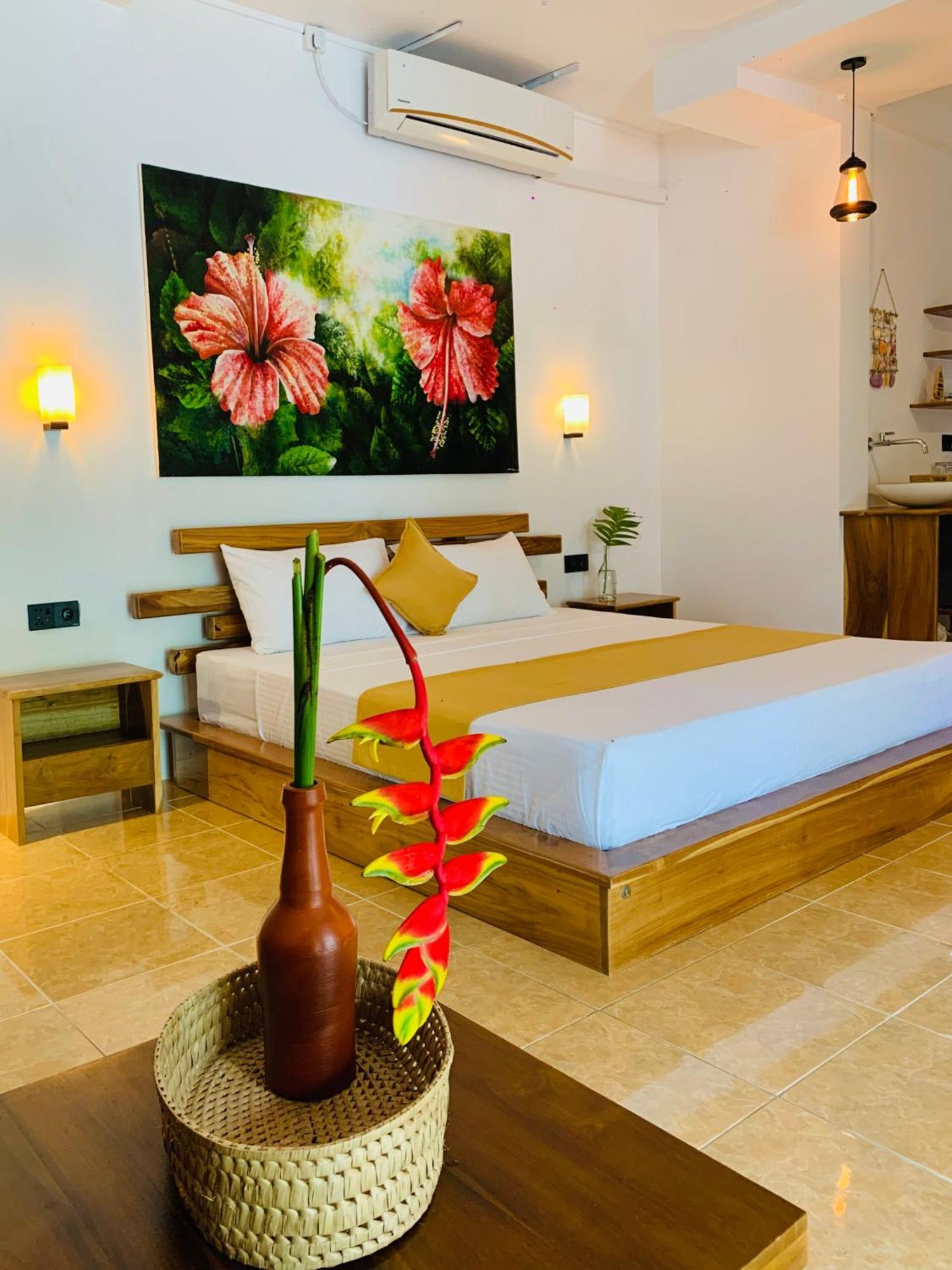 Breeze Bay Villa ディックウェラ エクステリア 写真